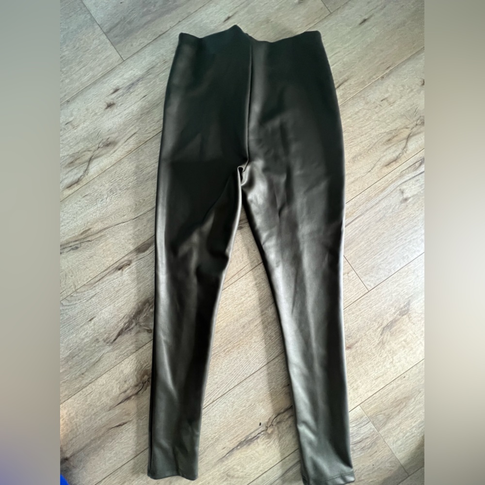 Faux Leather Leggings - Picture 5 of 9